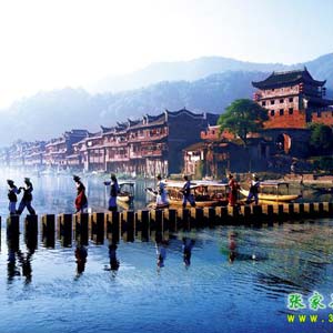 LH線：鳳凰古城、古苗寨神秘湘西一日游！