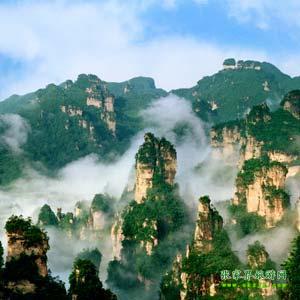 【長(zhǎng)沙往返線路1】張家界、鳳凰古城、天子山、黃龍洞三晚四日游