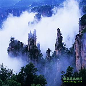 武漢往返：張家界、鳳凰古城、韶山六日游，每周一、周四發(fā)團(tuán)